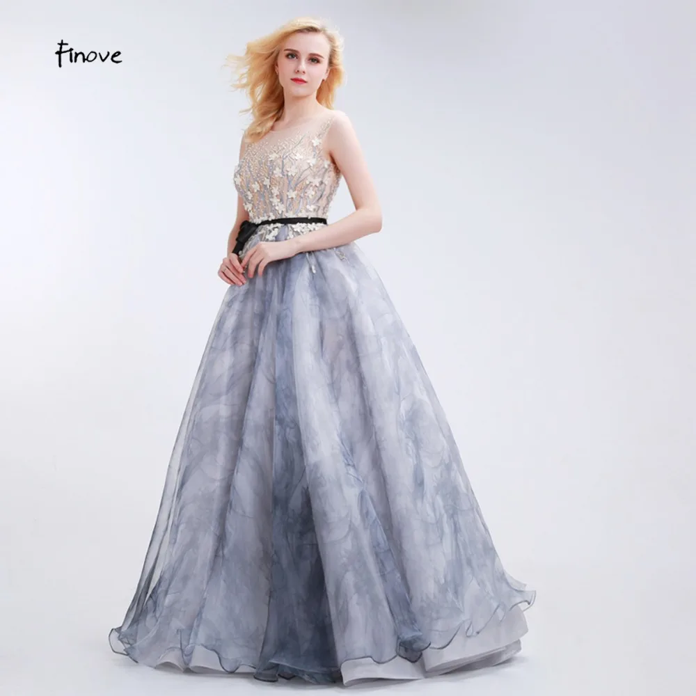 Finove Vintage Evening Dresses Long 2019 Hot A Line with Sleeves Appliques Flower Illusion Gray Celebrity Prom Dresses
Finove Vintage Evening Dresses Long 2019 Hot A Line with Sleeves Appliques Flower Illusion Gray Celebrity Prom Dresses