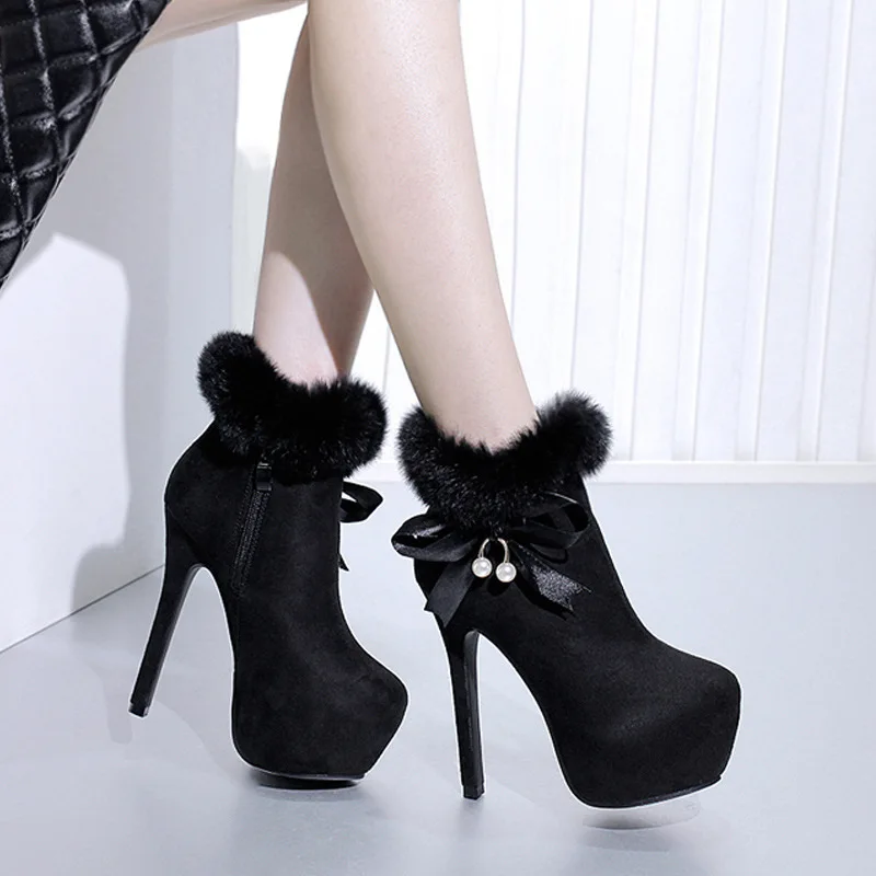 2016 Autumn And Pattern 14CM Super High With Fine Waterproof Platform Rabbit's Hair Pearl Increase Down Short Boots Boots
2016 Autumn And Pattern 14CM Super High With Fine Waterproof Platform Rabbit's Hair Pearl Increase Down Short Boots Boots