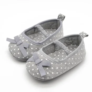 Polka Dot Cotton Fabric First Walker Gary Color Shoes Handmade Woven Butterfly-knot Baby Girl & Baby Boy Cake Shoes For Newborn
Polka Dot Cotton Fabric First Walker Gary Color Shoes Handmade Woven Butterfly-knot Baby Girl & Baby Boy Cake Shoes For Newborn