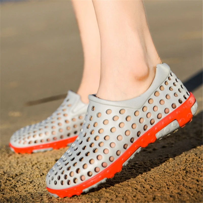 Explosion Models Summer Hole Shoes Men's Shoes Large Size Non-slip Lightweight Breathable Beach Shoes
Explosion Models Summer Hole Shoes Men's Shoes Large Size Non-slip Lightweight Breathable Beach Shoes