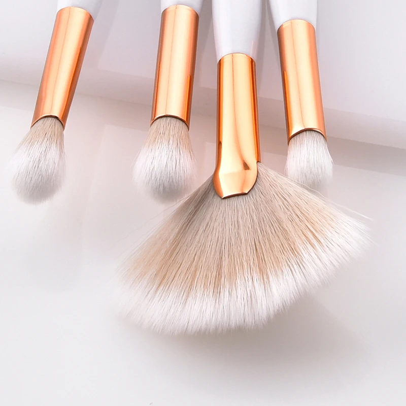 4Pieces makeup brushes foundation make up brushes set for face powder eyeshadow eyeliner highlighter eyebrow blush brush set
4Pieces makeup brushes foundation make up brushes set for face powder eyeshadow eyeliner highlighter eyebrow blush brush set