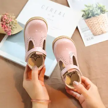 2019 spring and autumn new British retro shoes Ding children's shoes girls princess shoes in the children's baby soft sole shoes
2019 spring and autumn new British retro shoes Ding children's shoes girls princess shoes in the children's baby soft sole shoes