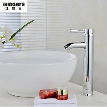 Free shipping Classic modern design chrome finish single handle bathroom basin faucet copper cold hot water mixer taps with pipe
Free shipping Classic modern design chrome finish single handle bathroom basin faucet copper cold hot water mixer taps with pipe