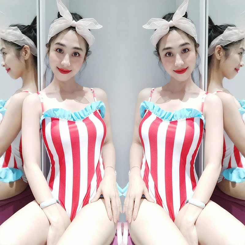 2018 Japanese Women Lovely One Pieces Swimsuit Cheekly Shoulder Padded Bra Ruffly Swimwear High Qulity Striped Bathing suit
2018 Japanese Women Lovely One Pieces Swimsuit Cheekly Shoulder Padded Bra Ruffly Swimwear High Qulity Striped Bathing suit