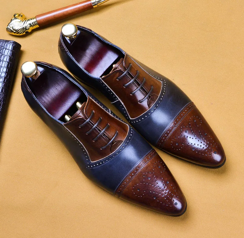 Мужская обувь с перфорацией типа броги синего и коричневого цвета в стиле