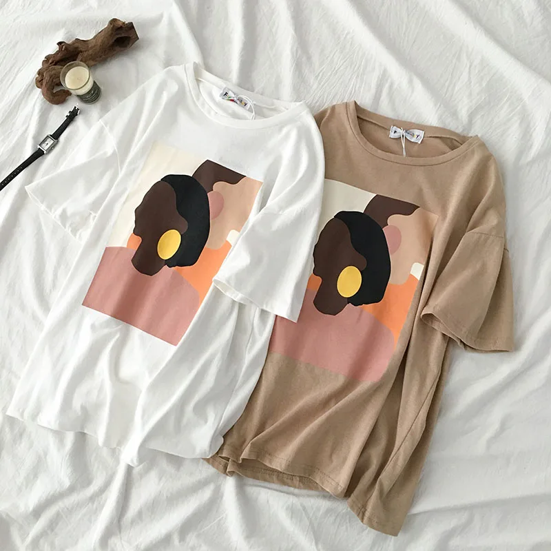 Vintage Abstract Painting Summer Women T Shirt Short Sleeved Korean Style Thin Round Neck Tee Shirt Tops
Vintage Abstract Painting Summer Women T Shirt Short Sleeved Korean Style Thin Round Neck Tee Shirt Tops