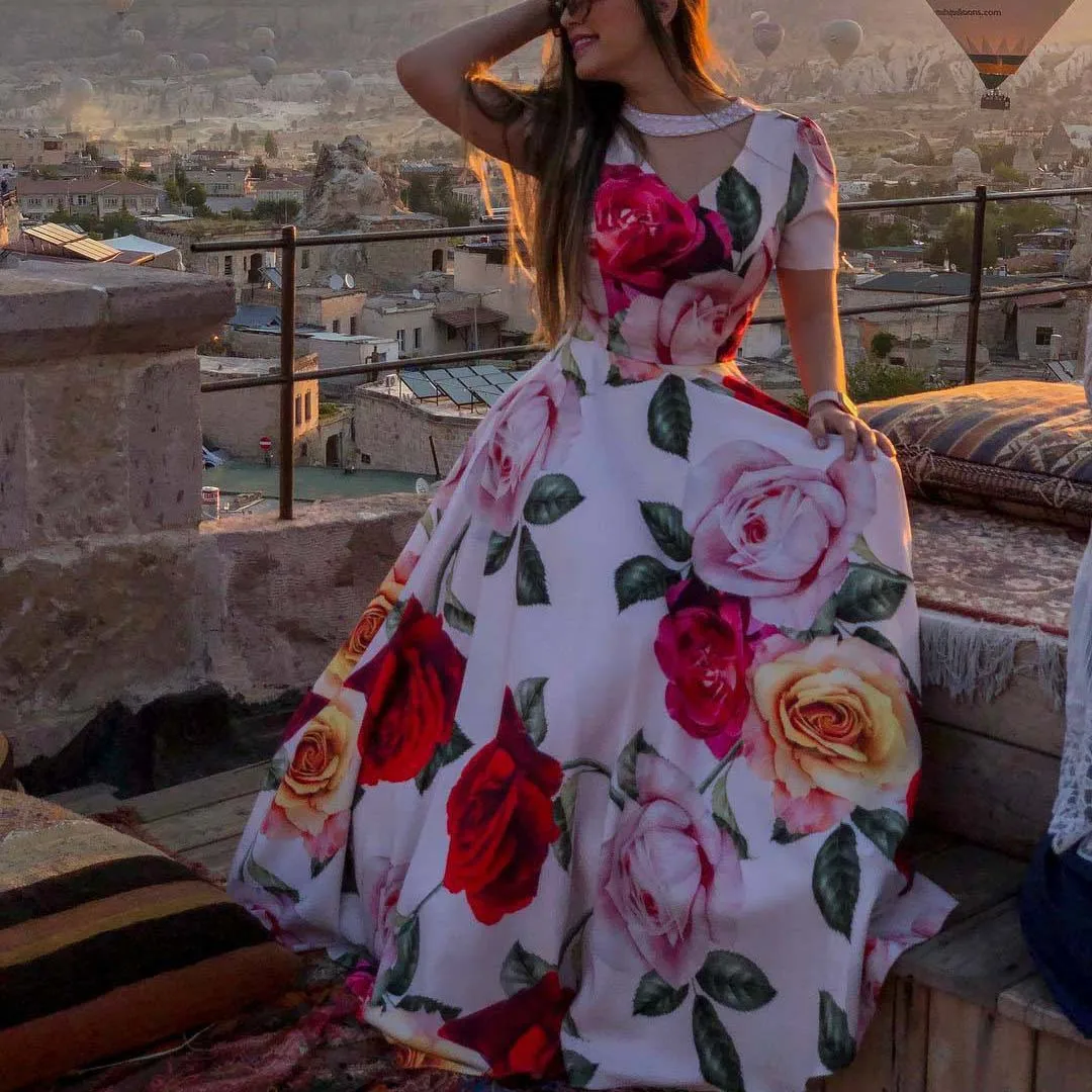 Fashion Floral Printed Bohemian Maxi Dresses for Women Short Sleeve Summer Beach Dresses V Neck Beading Big Size Vestidos
Fashion Floral Printed Bohemian Maxi Dresses for Women Short Sleeve Summer Beach Dresses V Neck Beading Big Size Vestidos