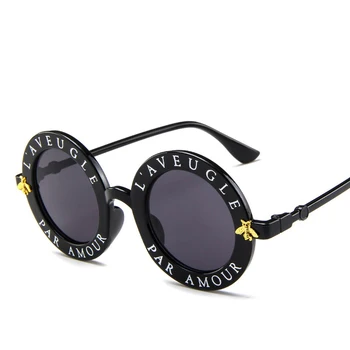 Round Lady Sunglasses English Letter Bee 2018 Brand Designer Luxury Ladies Sunglasses For Women lunette de soleil femme
Round Lady Sunglasses English Letter Bee 2018 Brand Designer Luxury Ladies Sunglasses For Women lunette de soleil femme