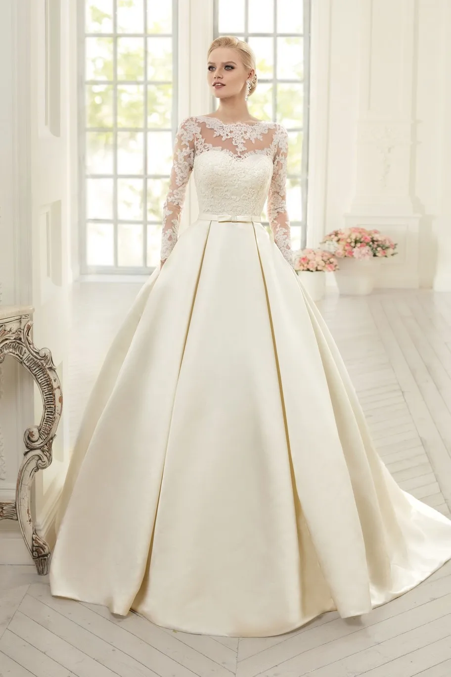Elegant Simple Long Sleeve Wedding Dresses with Lace 2015 High Neck Puffy Backless Bridal Gowns Vestido De Noiva Princesa BW86
Elegant Simple Long Sleeve Wedding Dresses with Lace 2015 High Neck Puffy Backless Bridal Gowns Vestido De Noiva Princesa BW86