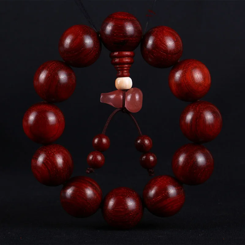feng shuiNatural high-oil authentic handmade red sandalwood, gold star, down-grain old material 1. 8 men's hand string wholesale
feng shuiNatural high-oil authentic handmade red sandalwood, gold star, down-grain old material 1. 8 men's hand string wholesale