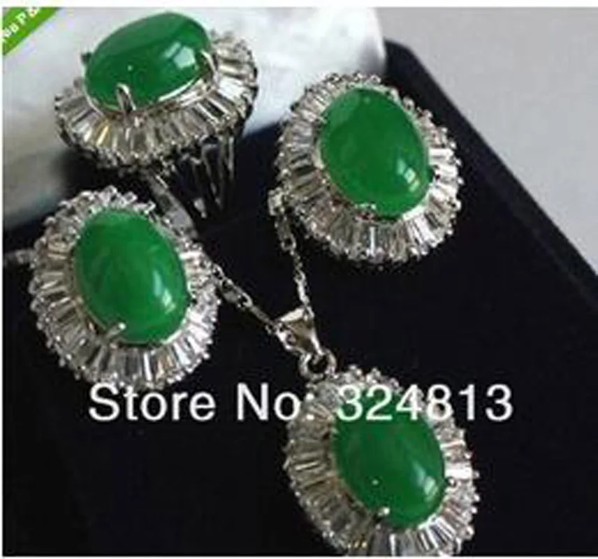 New Women's Stunning green pendant Necklace ring /Stud Earring AA15457 
New Women's Stunning green pendant Necklace ring /Stud Earring AA15457