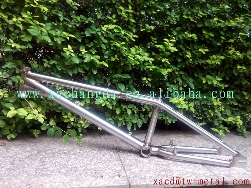 XACD titanium BMX bicycle frame with keeping weld Made titanium bmx frame customize bike parts titanium bmx bike frame
XACD titanium BMX bicycle frame with keeping weld Made titanium bmx frame customize bike parts titanium bmx bike frame
