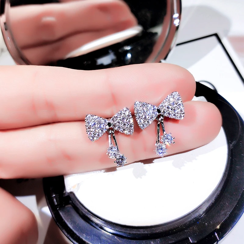 Utimtree Charm Cubic Zirconia Earrings Silver 925 Fashion Jewelry Bowknot Design Women Stud Earring for Party Birthday Gifts
Utimtree Charm Cubic Zirconia Earrings Silver 925 Fashion Jewelry Bowknot Design Women Stud Earring for Party Birthday Gifts