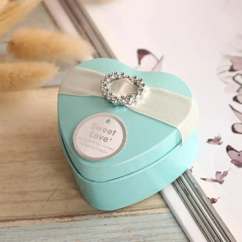 6 Pcs/lot Sweet Love Heart Shaped Tinplate Gift Box Wedding Favors and Candy Box Wedding Party Decoration
6 Pcs/lot Sweet Love Heart Shaped Tinplate Gift Box Wedding Favors and Candy Box Wedding Party Decoration