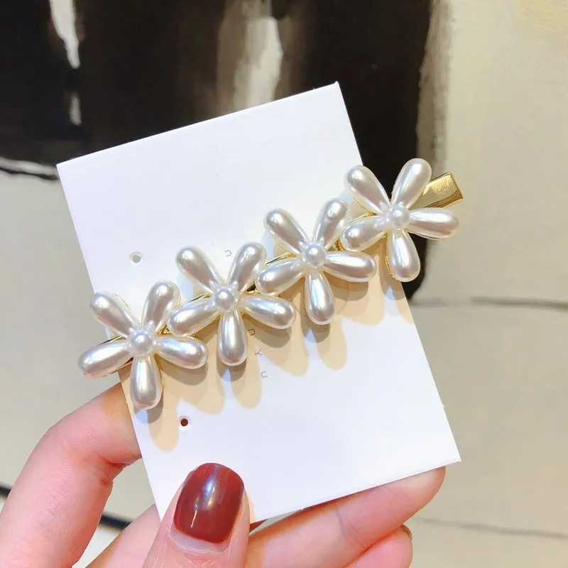 Korea Chic Imitation Pearl Flower Hairpins Hair Accessories for Women Gold Color Metal Hair Clips Fashion Hairgrips Barrettes
Korea Chic Imitation Pearl Flower Hairpins Hair Accessories for Women Gold Color Metal Hair Clips Fashion Hairgrips Barrettes