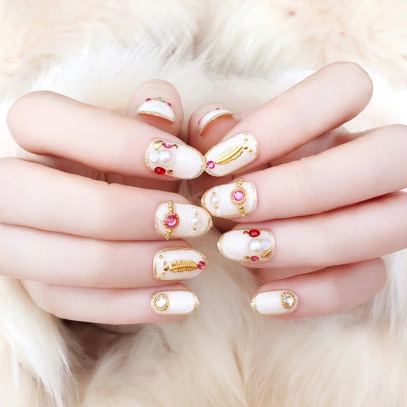 24pcs/set Fake Nails Feather Parttern Bride False Nails Art Tips Simple Beauty Nail Arficial Fake Hand Nail With 2g Glue
24pcs/set Fake Nails Feather Parttern Bride False Nails Art Tips Simple Beauty Nail Arficial Fake Hand Nail With 2g Glue