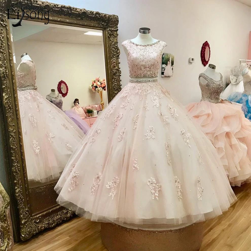 Pretty Blush Pink 2 Pieces Prom Dresses Lace Appliques Crystal Puffy Ball Gowns Fashion Beaded Formal Dresses Robe De Soiree
Pretty Blush Pink 2 Pieces Prom Dresses Lace Appliques Crystal Puffy Ball Gowns Fashion Beaded Formal Dresses Robe De Soiree