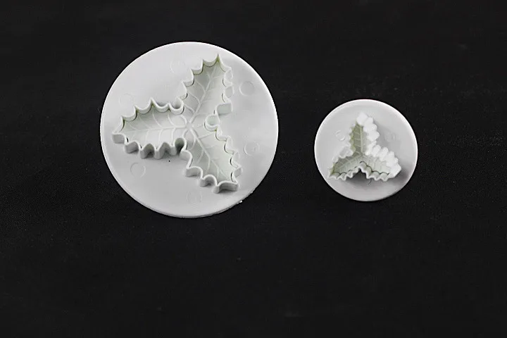 New Cake Mold High Quality Plastic 2Pcs/Set 3 Leaves Holly Cake Plunger Cutters High Quality Fondant Tools !
New Cake Mold High Quality Plastic 2Pcs/Set 3 Leaves Holly Cake Plunger Cutters High Quality Fondant Tools !