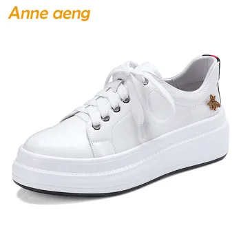 2019 New Genuine Leather Women Pumps Middle Round Heel Lace-Up Fashion Casual Women Platform Shoes White Female Pumps
2019 New Genuine Leather Women Pumps Middle Round Heel Lace-Up Fashion Casual Women Platform Shoes White Female Pumps