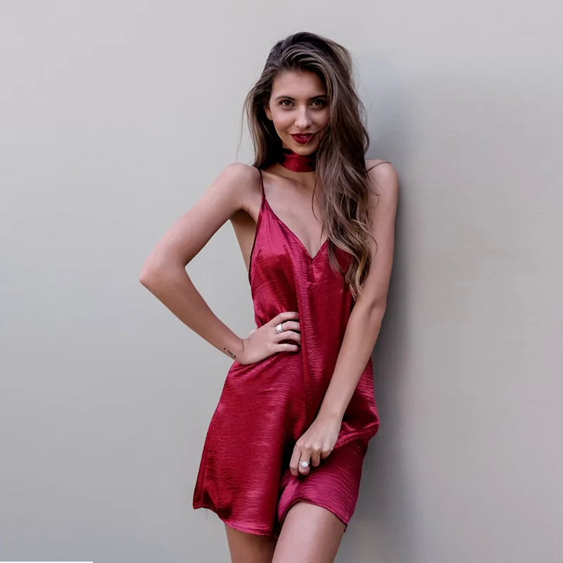 2018 Sexy Smooth bright Silk Dress Women Sold Black Adjustable Strappy red white black V-Ncek Mini Dresses Homewear
2018 Sexy Smooth bright Silk Dress Women Sold Black Adjustable Strappy red white black V-Ncek Mini Dresses Homewear