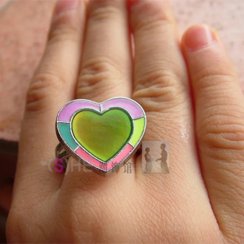 Glow in the dark Mood Rings Change Color Temperature Emotion Ring Feeling RING MOOD Adjustable Fine Jewelry big rings for women
Glow in the dark Mood Rings Change Color Temperature Emotion Ring Feeling RING MOOD Adjustable Fine Jewelry big rings for women