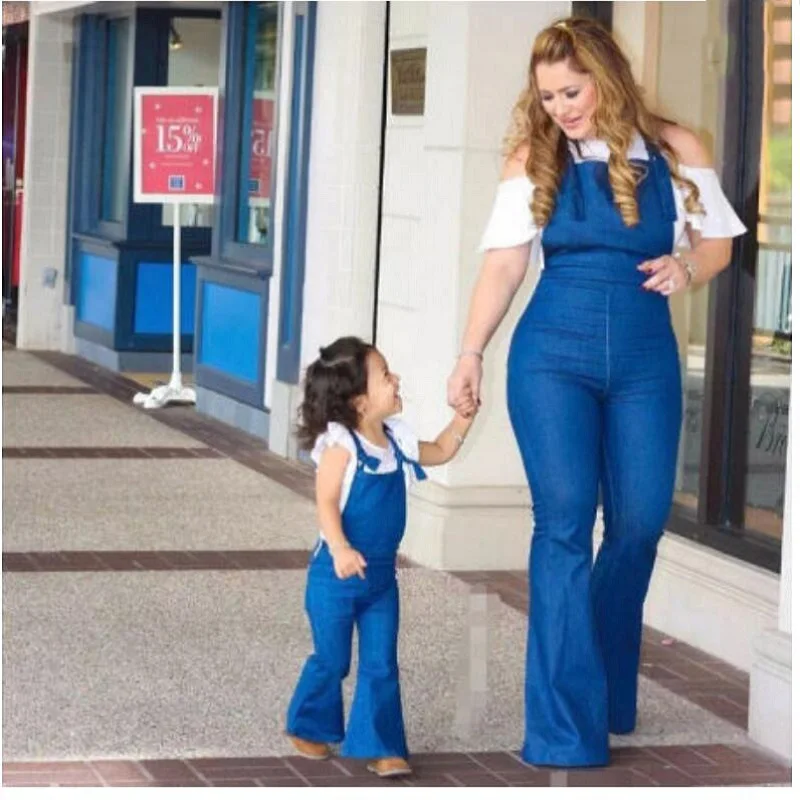Mother and Daughter Clothes Pants Jeans Overalls Denim Baby Romper Sleeveless Family Look Matching Blue Belt Jumpsuits Clothing
Mother and Daughter Clothes Pants Jeans Overalls Denim Baby Romper Sleeveless Family Look Matching Blue Belt Jumpsuits Clothing