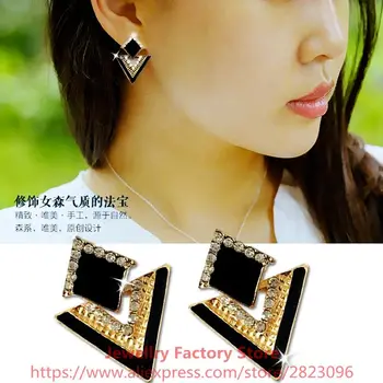 300sets /lot New Luxury Zircon Earrings Square Stud Earrings triangle style Crystal stylish earrings for lady girl wholesale
300sets /lot New Luxury Zircon Earrings Square Stud Earrings triangle style Crystal stylish earrings for lady girl wholesale