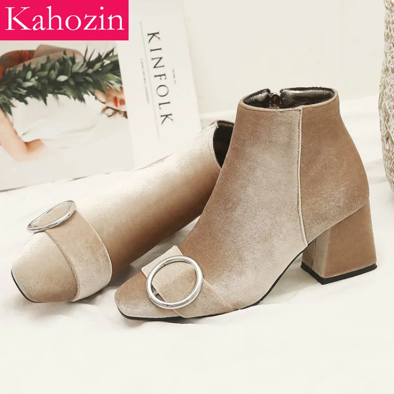 female Spring autumnAnkle Boots for Women Shoes Red Apricot Black Green Zipper Square Heel 6.5CM Faux Suede Slim Boots size46
female Spring autumnAnkle Boots for Women Shoes Red Apricot Black Green Zipper Square Heel 6.5CM Faux Suede Slim Boots size46