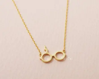 Cute Glasses Frame Necklace Simple Symbol Lightning Bolt Glasses Pendant Chain Necklaces for Women Party Minimalist Gifts
Cute Glasses Frame Necklace Simple Symbol Lightning Bolt Glasses Pendant Chain Necklaces for Women Party Minimalist Gifts