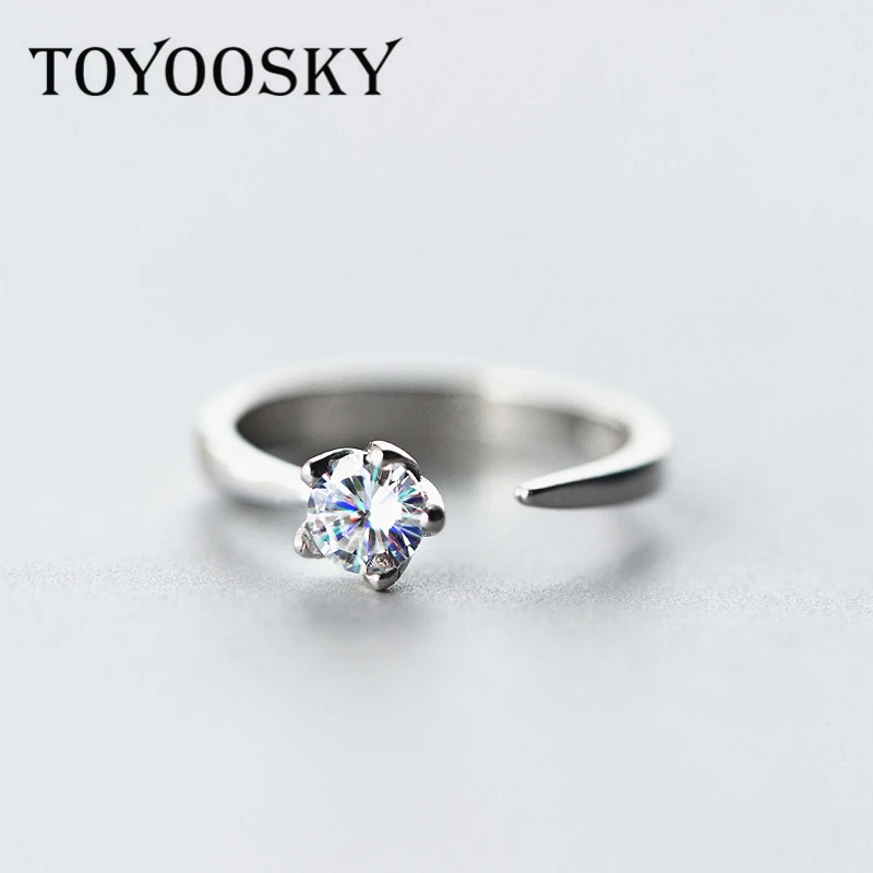 TOYOOSKY Elegance Simple Rings For Women 925 Sterling Silver Jewelry Open-ended Clear CZ Geometric Wedding Ring
TOYOOSKY Elegance Simple Rings For Women 925 Sterling Silver Jewelry Open-ended Clear CZ Geometric Wedding Ring