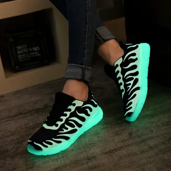 Light Up Shoes Comfortable Men Casual Shoes Outdoor Walking Luminous Shoes Glowing Flats Zapatillas Deportivas
Light Up Shoes Comfortable Men Casual Shoes Outdoor Walking Luminous Shoes Glowing Flats Zapatillas Deportivas