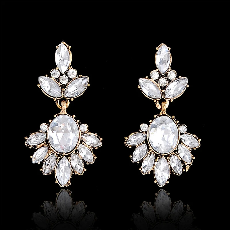 H:HYDE Fashion Jewelry Vintage Royal Court Alloy Water-drop Zircon Earrings White Geometric Crystal Stud Earrings For Women
H:HYDE Fashion Jewelry Vintage Royal Court Alloy Water-drop Zircon Earrings White Geometric Crystal Stud Earrings For Women