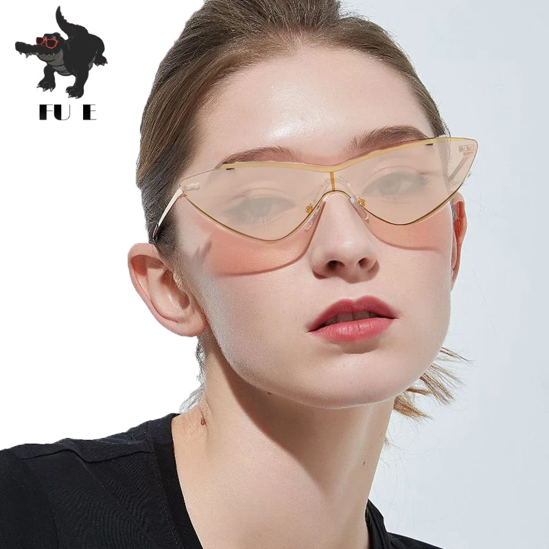 Retro Cat Eye Sunglasses Women Brand Designer Metal Frame Small Triangle Piece sunglasses 90s Vintage Black Pink Red Glasses Hot
Retro Cat Eye Sunglasses Women Brand Designer Metal Frame Small Triangle Piece sunglasses 90s Vintage Black Pink Red Glasses Hot