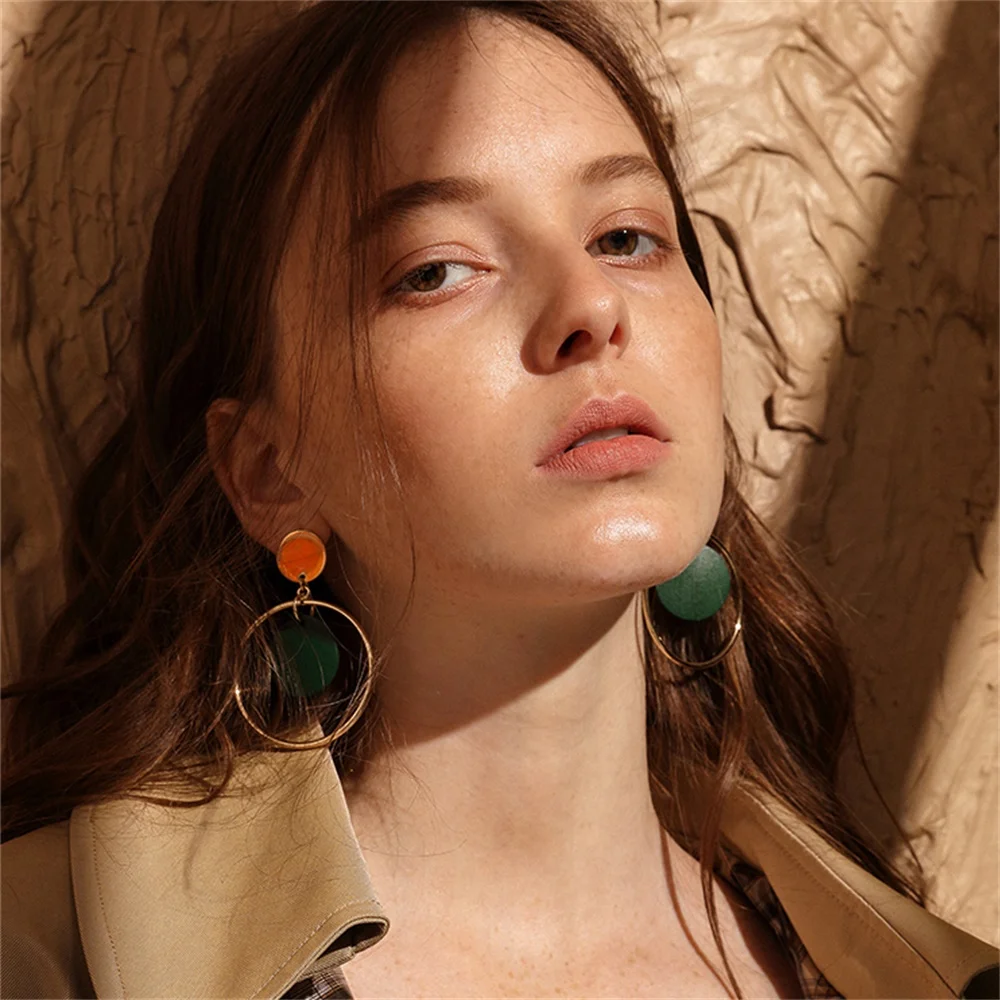 KISS WIFE 2018/Vintage Long New Design Retro Wood Round Earrings Fashion Jewelry Lady Big Dangle Earring Exaggerated Circle Wood
KISS WIFE 2018/Vintage Long New Design Retro Wood Round Earrings Fashion Jewelry Lady Big Dangle Earring Exaggerated Circle Wood