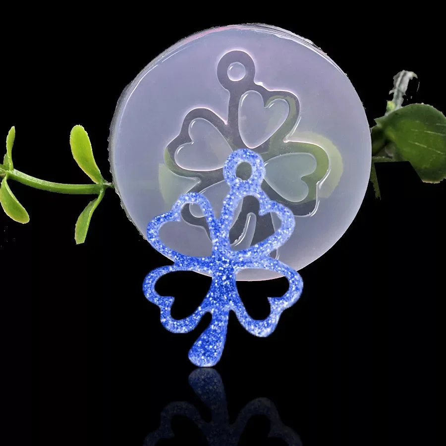 1PCS Four Leaf Clover Shape Silicone resin epoxy Mold Decoration pendant necklace with hole Craft tool mirror mold Transparent
1PCS Four Leaf Clover Shape Silicone resin epoxy Mold Decoration pendant necklace with hole Craft tool mirror mold Transparent