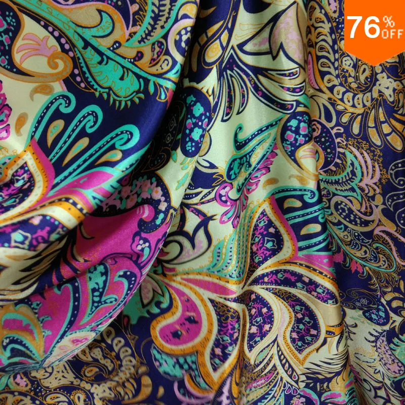 2017 Top fashion week luxurious print for the dress and scarf material.fabric for the desk Cover complex patchwork magic lxury
2017 Top fashion week luxurious print for the dress and scarf material.fabric for the desk Cover complex patchwork magic lxury