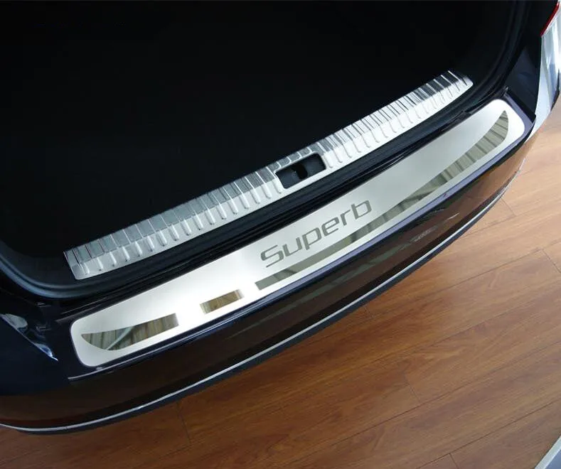 For Skoda Superb 2016 2017 2018 Protective Pad On The Rear Trunk Trim Lid Threshold rear door sill Car accessories styling
For Skoda Superb 2016 2017 2018 Protective Pad On The Rear Trunk Trim Lid Threshold rear door sill Car accessories styling