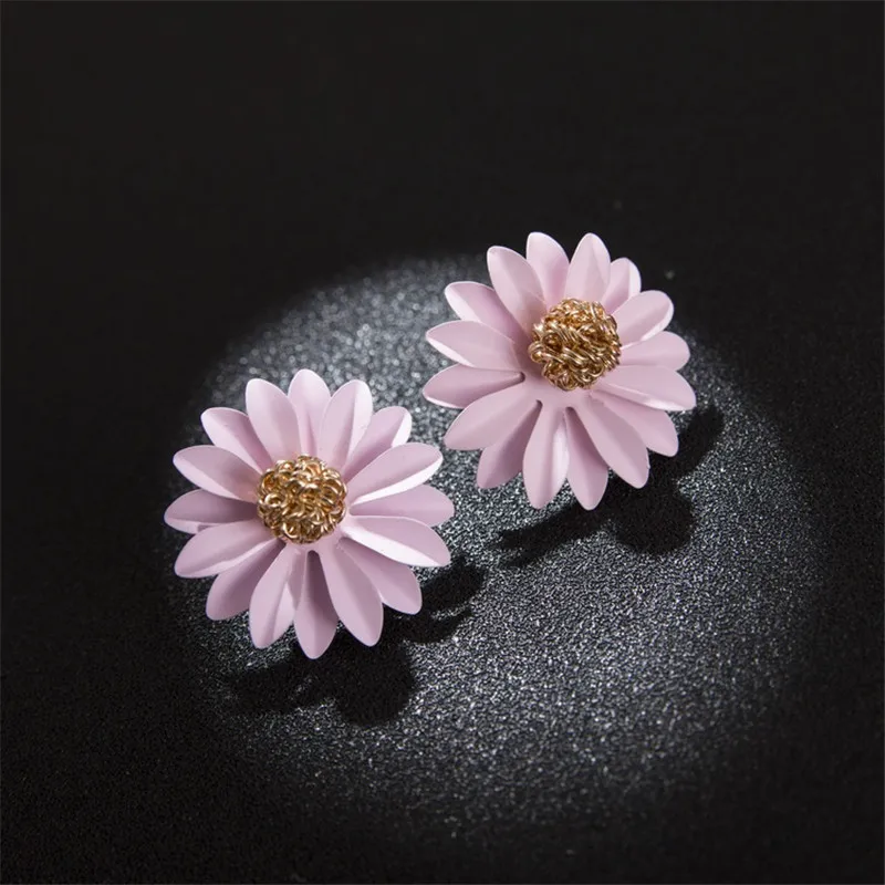 hot Korea wild sun flower pink yellow green 3 colors small flower petals sweet temperament earrings for women free shipping
hot Korea wild sun flower pink yellow green 3 colors small flower petals sweet temperament earrings for women free shipping
