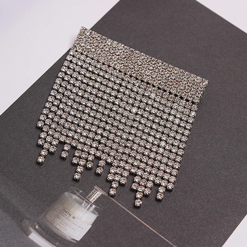 New Elegant Rectangle Tassel Brooch Pin Champagne Zirconia Costume Jewelry Cloth Accessories crystal Jewelry Brooch For Wedding
New Elegant Rectangle Tassel Brooch Pin Champagne Zirconia Costume Jewelry Cloth Accessories crystal Jewelry Brooch For Wedding