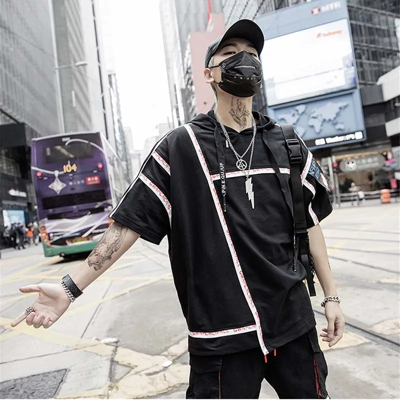 April MOMO 2019 Black Hooded T-shirt Men Women Hip Hop Tshirt Harajuku Patchwork Design Short Sleeve Sweatshirt Streetwear Tees
April MOMO 2019 Black Hooded T-shirt Men Women Hip Hop Tshirt Harajuku Patchwork Design Short Sleeve Sweatshirt Streetwear Tees