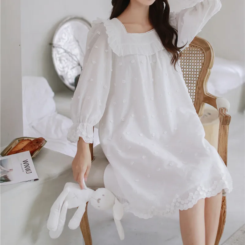 Princess sweet lolita pajamas Lovely cotton sleepwear female summer autumn retro Lace Embroidery Flower pajamas MHH NK112
Princess sweet lolita pajamas Lovely cotton sleepwear female summer autumn retro Lace Embroidery Flower pajamas MHH NK112