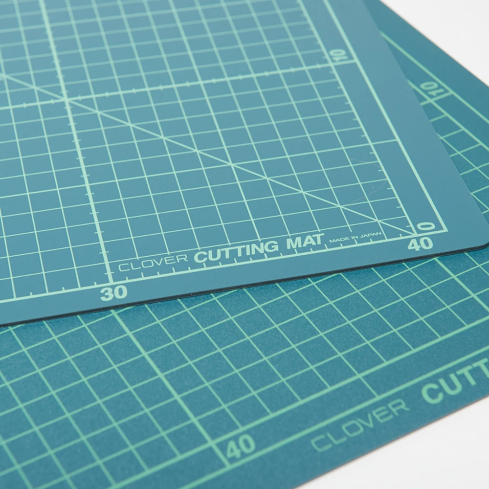 MADE IN JAPAN CLOVER 57-643 57-640 A3/A4 CLOVER SELF HEALING CUTTING MAT A3/A4 Self-Healing Cutting Mat
MADE IN JAPAN CLOVER 57-643 57-640 A3/A4 CLOVER SELF HEALING CUTTING MAT A3/A4 Self-Healing Cutting Mat