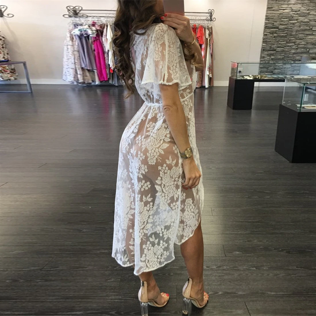 Fashion Women Deep V Neck Lace Blouse Floral Mesh Transparent Long Shirts Short Sleeve Summer Beach Lace Cardigans
Fashion Women Deep V Neck Lace Blouse Floral Mesh Transparent Long Shirts Short Sleeve Summer Beach Lace Cardigans