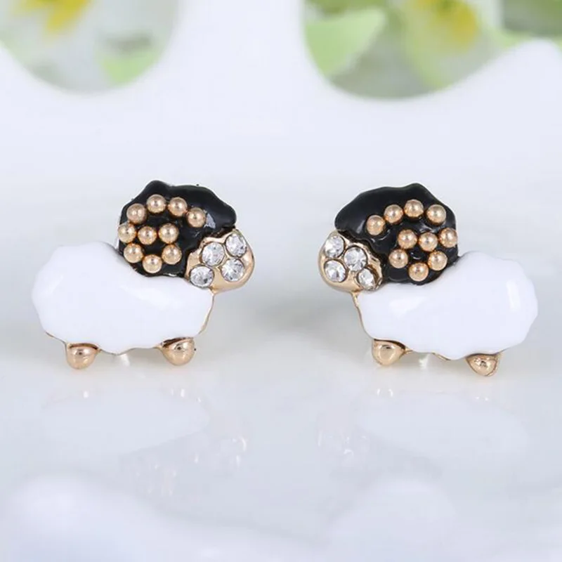 2017 Korea Style Black and White Fashion Cute Small Sheep/Lamb Enamel Rhinestone Stud Earrings for Girls Kids Lovely Jewelry New
2017 Korea Style Black and White Fashion Cute Small Sheep/Lamb Enamel Rhinestone Stud Earrings for Girls Kids Lovely Jewelry New