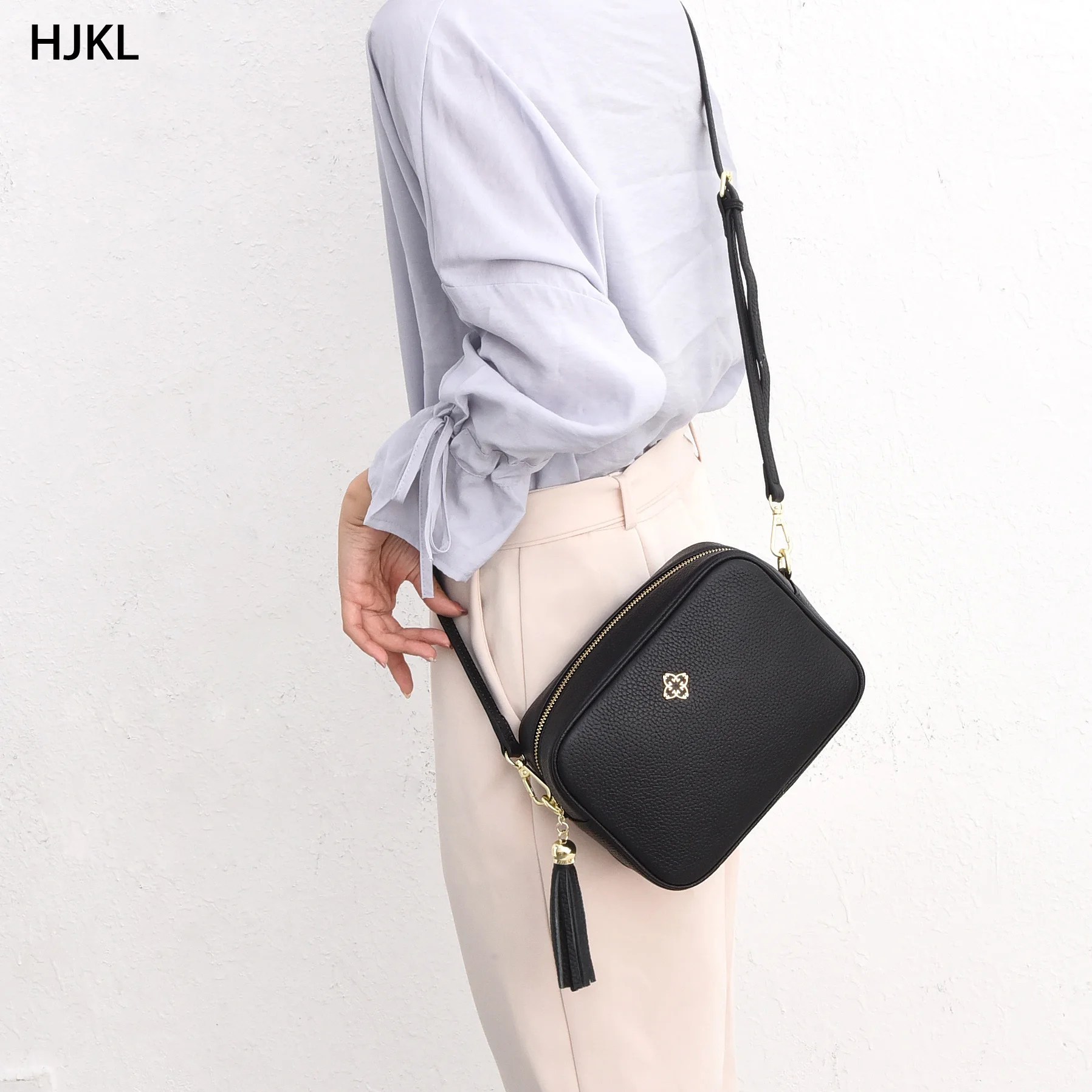 HJKL Women Crossbody Bag Luxury Handbags Ladies Shoulder Bags Designer Genuine Leather Calfskin Messenger Bag Female Girls 2020
HJKL Women Crossbody Bag Luxury Handbags Ladies Shoulder Bags Designer Genuine Leather Calfskin Messenger Bag Female Girls 2020