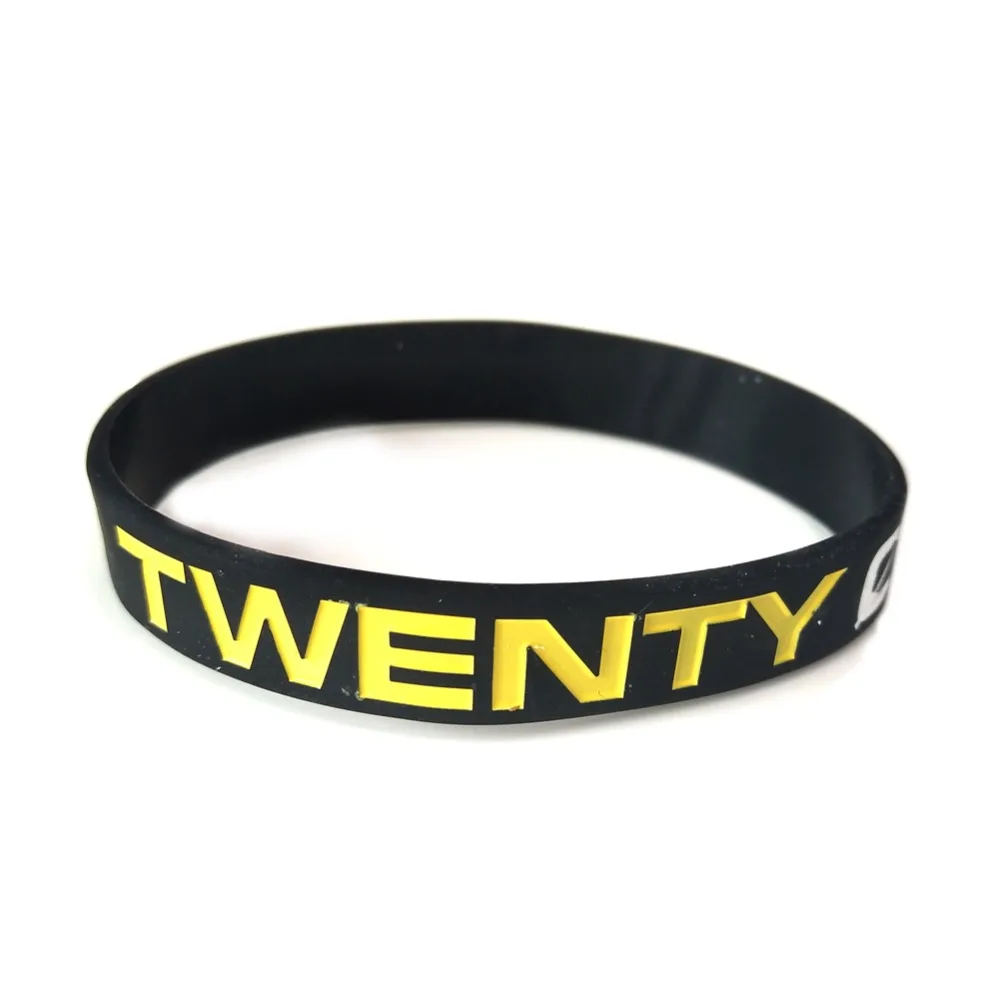 1piece 1" Wide Twenty One Pilots Silicon Classic Bracelet Wristband for Music Fans
1piece 1" Wide Twenty One Pilots Silicon Classic Bracelet Wristband for Music Fans