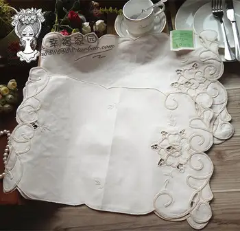 Original single cotton embroidered table runner hollow character dribbling three sets of placemats * / preferential clearance
Original single cotton embroidered table runner hollow character dribbling three sets of placemats * / preferential clearance