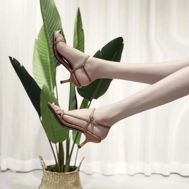 Shoes women 2019 summer word high heels ladies sandals new fashion high heel stiletto women's shoes
Shoes women 2019 summer word high heels ladies sandals new fashion high heel stiletto women's shoes