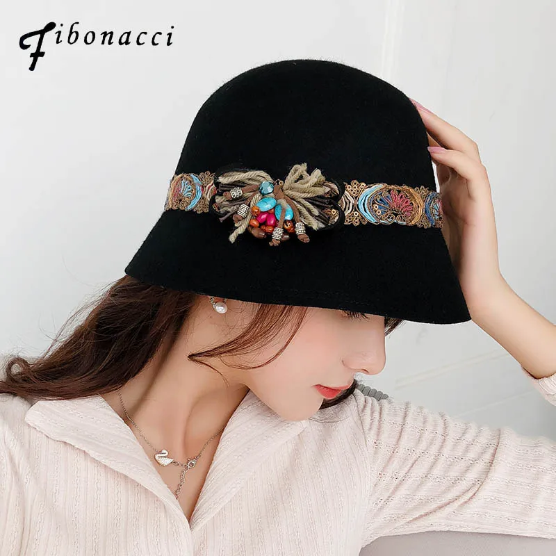 Fibonacci 2018 New Autumn Winter Female Fedoras Wool Felt Hats Elegant Bucket Ethnic Style Belt Floral Women Fedora Hat
Fibonacci 2018 New Autumn Winter Female Fedoras Wool Felt Hats Elegant Bucket Ethnic Style Belt Floral Women Fedora Hat