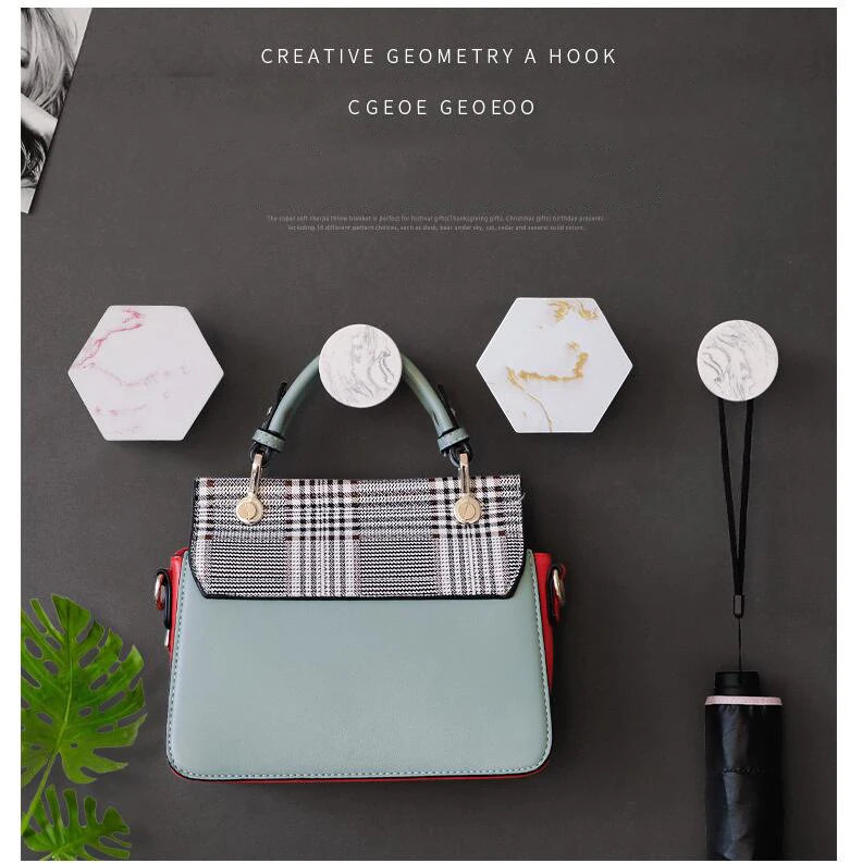 Modern Resin Wall Hanger Wall Mural Ornaments Home Livingroom Coat Hooks Wall Hanging Crafts Bathroom Decorative Hook Decoration
Modern Resin Wall Hanger Wall Mural Ornaments Home Livingroom Coat Hooks Wall Hanging Crafts Bathroom Decorative Hook Decoration